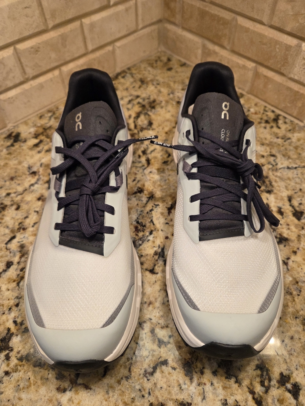 On Running Cloudvista 2 Glacier/Eclipse Women 11/Men 9.5